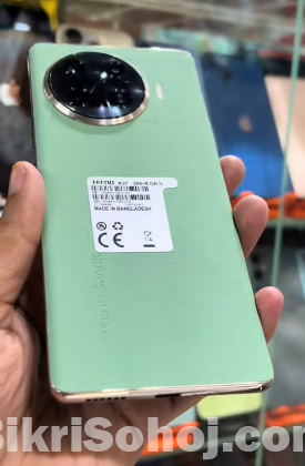 Tecno spark 20 pro plus